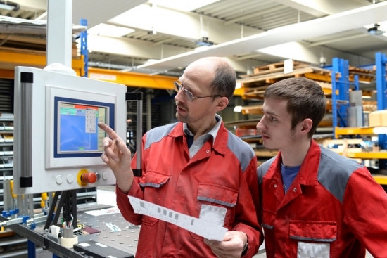 HMI_App_Human_Interface_Maschine_Bedienung_Elektro-TEchnik_Kleve_550_367.jpg